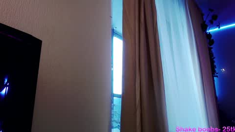 Snapshot of molly__percocet13 chatting on 02-03-25, 09:52 online show from 02-03-25, 09:52