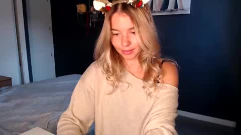 Molly online show from 12-28-24, 12:35