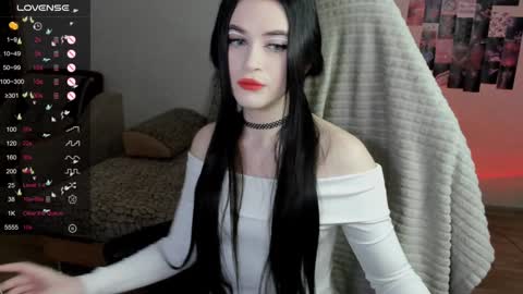 Molly - online show from 12-03-24, 07:54