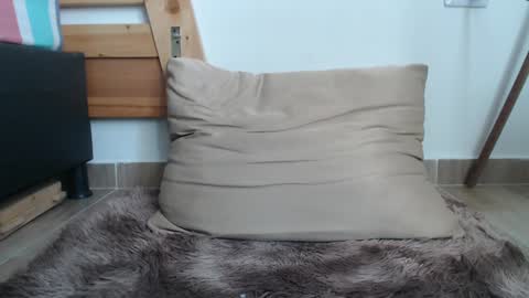 Molly online show from 12-28-24, 08:36