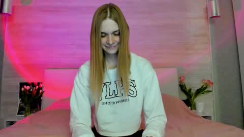 Molly Hunt online show from 03-07-26, 04:20