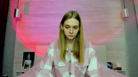 Molly Hunt online show from 03-31-26, 05:35