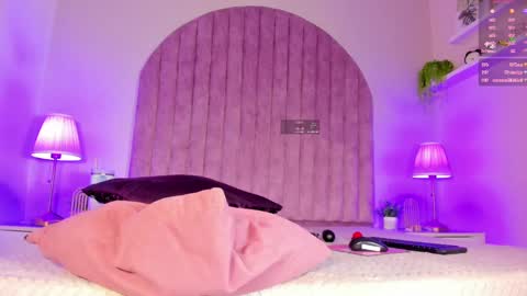 Molly Jackson online show from 12-13-24, 04:05