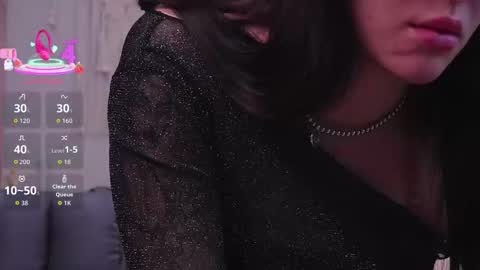 Molly online show from 11-15-25, 01:03