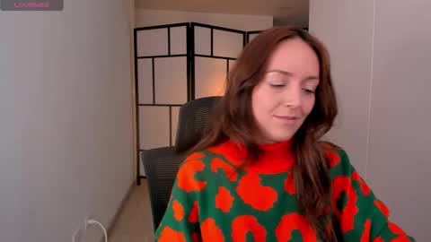   MOLLY   online show from 03-16-26, 07:40