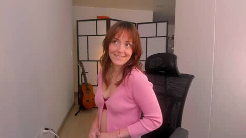 Snapshot of molly_marmalade_ chatting on 05-05-26, 05:32 MOLLY online show from 05-05-26, 05:32