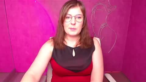 Snapshot of molly_mis chatting on 02-24-25, 01:10 Molly online show from 02-24-25, 01:10