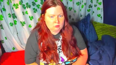 Snapshot of molly_moons chatting on 06-04-26, 03:34 molly_moons online show from 06-04-26, 03:34