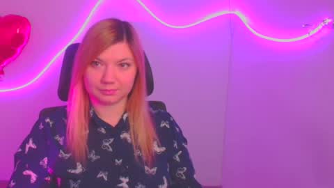 Snapshot of molly_moree chatting on 02-22-25, 06:39 Molly online show from 02-22-25, 06:39