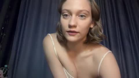 Snapshot of molly_poly chatting on 11-04-25, 07:02 molly_poly online show from 11-04-25, 07:02