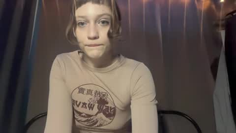 molly_poly online show from 04-12-26, 03:17