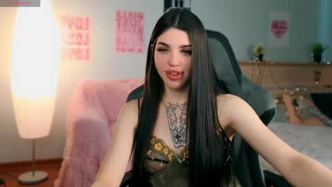 Molly online show from 05-19-26, 04:08