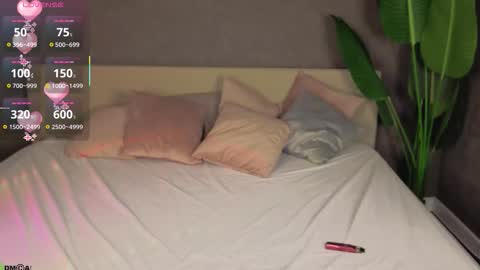 Molly online show from 10-13-25, 11:49