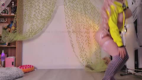 mollychan online show from 03-25-26, 04:35