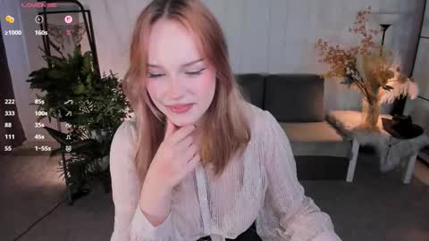 Snapshot of mollyparrk chatting on 09-21-25, 11:34 Molly online show from 09-21-25, 11:34