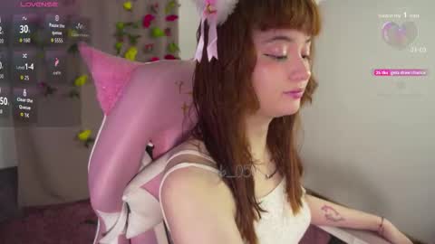 Snapshot of mollysb_05 chatting on 10-22-25, 07:57 mollysb_05 online show from 10-22-25, 07:57