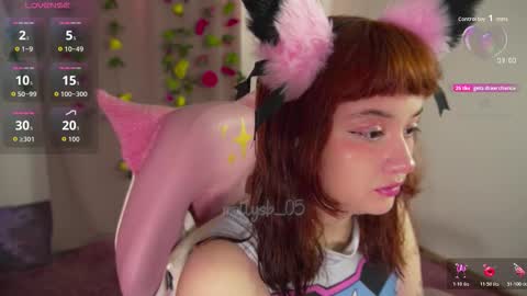 Snapshot of mollysb_05 chatting on 11-26-25, 03:57 mollysb_05 online show from 11-26-25, 03:57