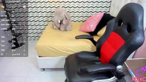 MOLLY online show from 11-12-25, 07:13