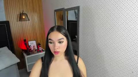 MOLLY online show from 07-01-26, 06:51