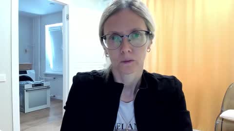 AngelMomm online show from 10-12-25, 06:45