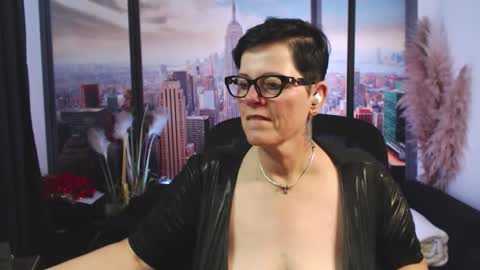 MollySun Nina Randmann online show from 10-20-25, 06:08