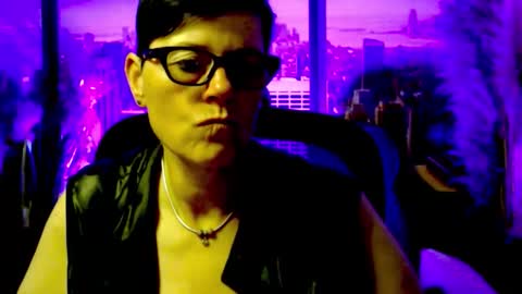 Snapshot of mollysun chatting on 06-08-26, 03:01 MollySun Nina Randmann online show from 06-08-26, 03:01