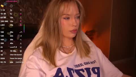 mollyymayy online show from 06-15-26, 01:52