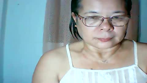 mombastic55 online show from 05-18-26, 01:17