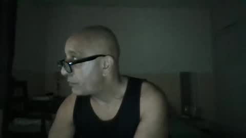 Snapshot of moment71200 chatting on 11-24-25, 12:27 moment71200 online show from 11-24-25, 12:27