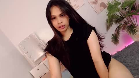 MOMIKHEM online show from 09-24-25, 08:06