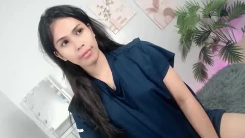 MOMIKHEM online show from 10-28-25, 07:23