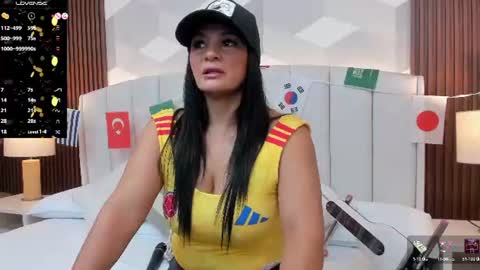 Snapshot of mommy_naughty_ chatting on 06-27-26, 10:53 Letty Smith online show from 06-27-26, 10:53
