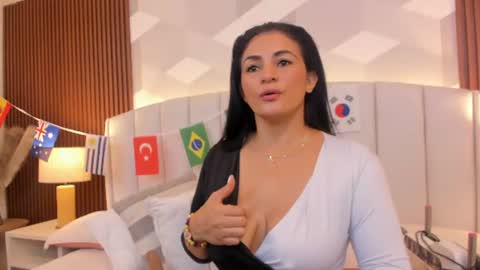 Snapshot of mommy_naughty_ chatting on 07-14-26, 11:27 Letty Smith online show from 07-14-26, 11:27