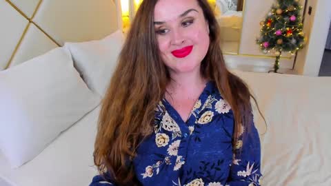 Snapshot of mommycurves chatting on 01-08-25, 06:20 Mommynextdoor online show from 01-08-25, 06:20