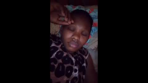 Snapshot of momsdoll chatting on 04-04-26, 02:03 momsdoll online show from 04-04-26, 02:03