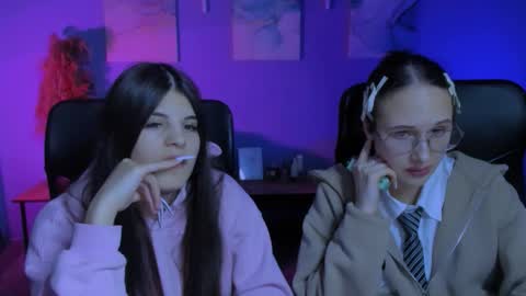 Mona  online show from 03-27-26, 08:19