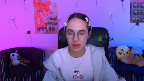 Snapshot of mona_cloud chatting on 05-24-26, 06:46 Mona online show from 05-24-26, 06:46