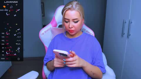 Snapshot of monalauu chatting on 12-09-24, 11:13 online show from 12-09-24, 11:13