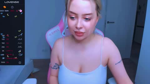 Snapshot of monalauu chatting on 02-27-25, 10:48 online show from 02-27-25, 10:48