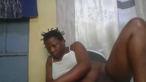 Snapshot of monalisaah chatting on 12-19-25, 10:11 monalisaah online show from 12-19-25, 10:11