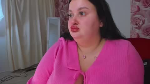 Monica online show from 02-10-25, 12:39