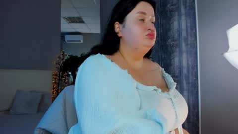 Monica online show from 07-10-26, 12:19