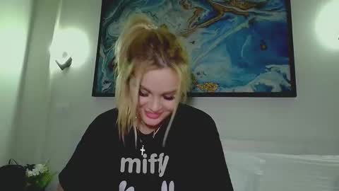 Monica online show from 02-28-26, 04:35