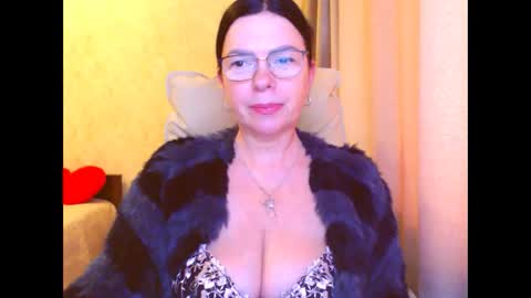 monica online show from 12-16-25, 01:05