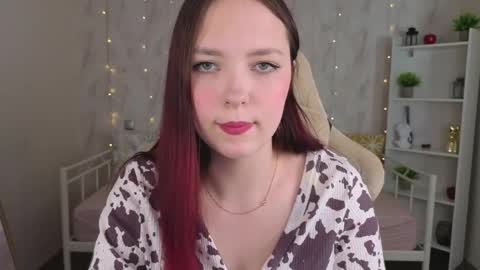 Snapshot of monica__queen chatting on 05-15-26, 05:36 Monica online show from 05-15-26, 05:36