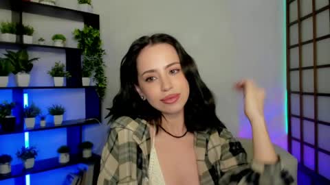 Snapshot of monica_brilliant chatting on 04-15-26, 08:32 Monica online show from 04-15-26, 08:32
