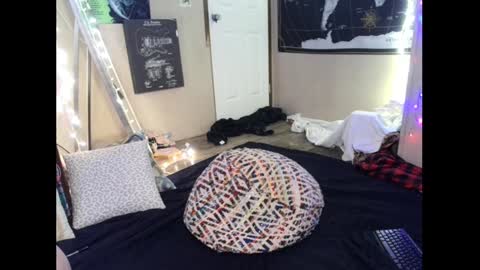 Snapshot of monica_lily chatting on 12-30-24, 07:21 Monica online show from 12-30-24, 07:21