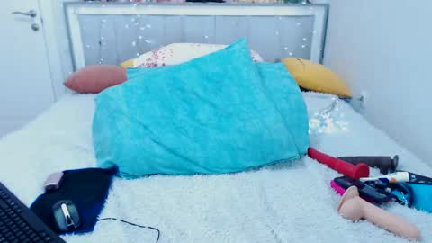 Snapshot of monica_lizz chatting on 03-04-25, 06:47 lizzi online show from 03-04-25, 06:47