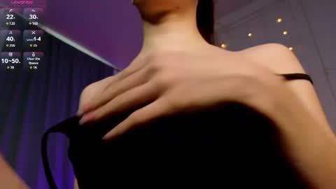Hi  Im Monica  online show from 07-09-26, 01:37