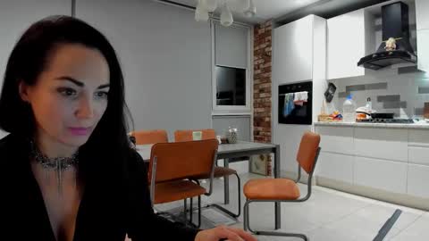 Snapshot of monica_weisss chatting on 10-18-25, 03:24 monica_weisss online show from 10-18-25, 03:24